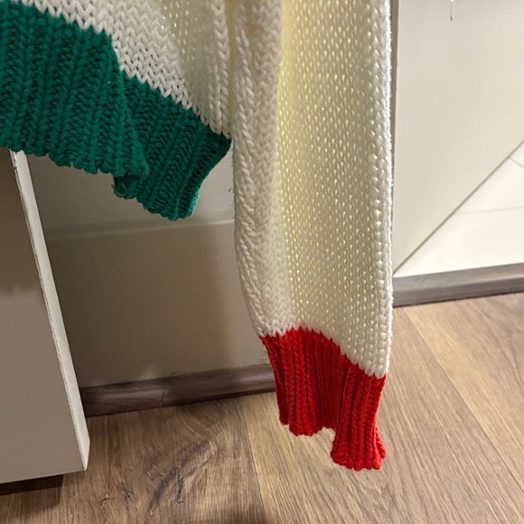 Color Block Sweater - Picture 3 of 4